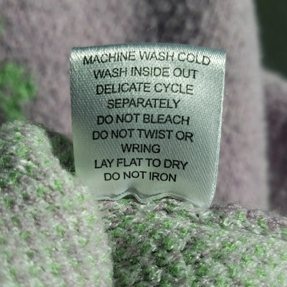 Floral Yin Yang Patterned Women's Sweater - Picture 7 of 7